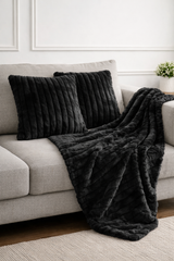 Ribbed Extra Thick Soft Faux Fur Throw (Black)