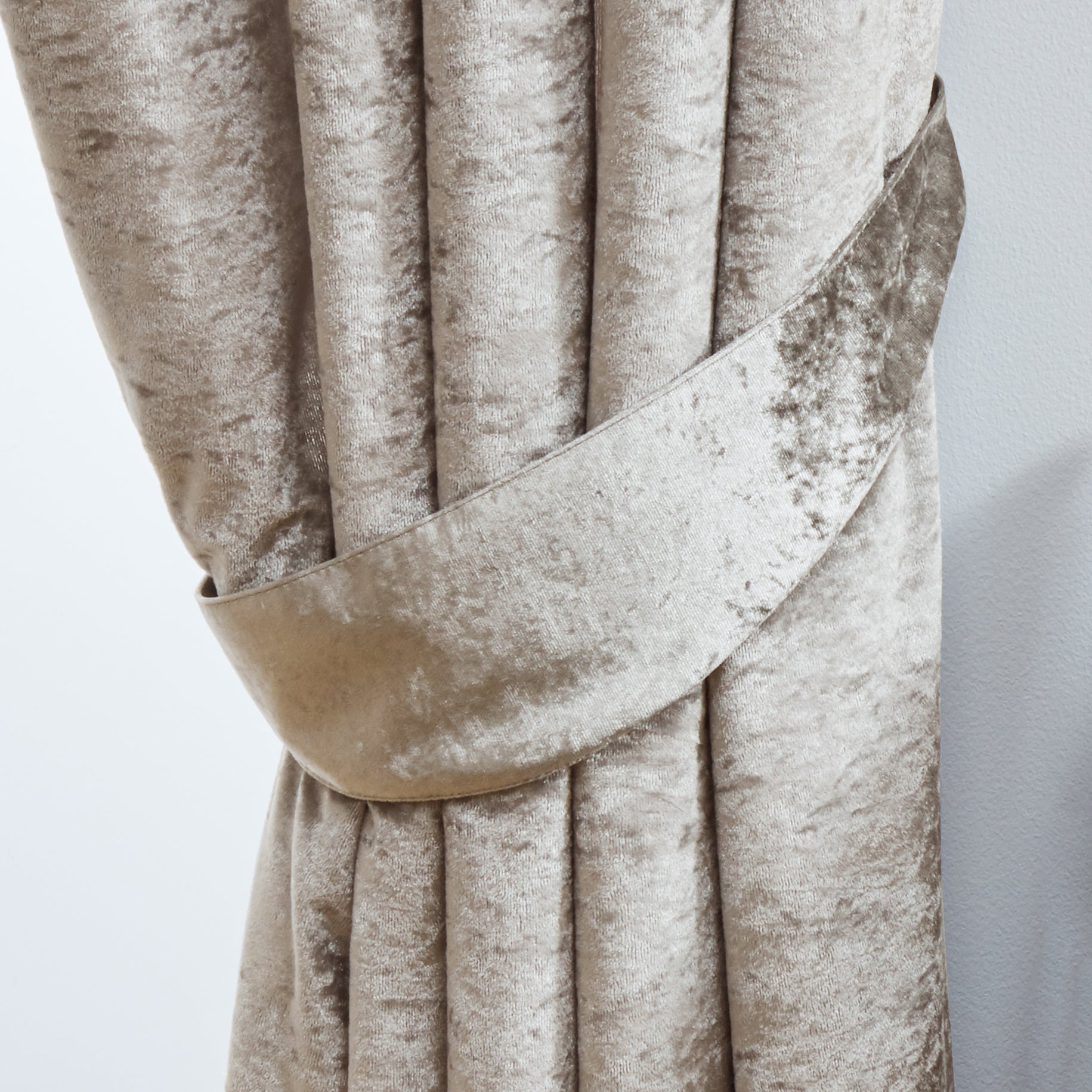 Crushed Velvet Fully Lined Ready Made Pencil Pleat Curtains (Cream)