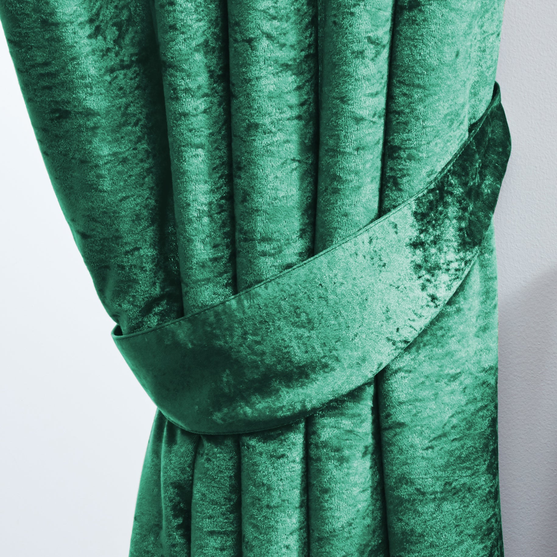 Crushed Velvet Fully Lined Ready Made Pencil Pleat Curtains (Emerald Green)