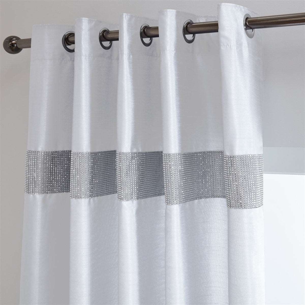 Lined Faux Silk Diamante Eyelet Curtains – Ready Made (White)