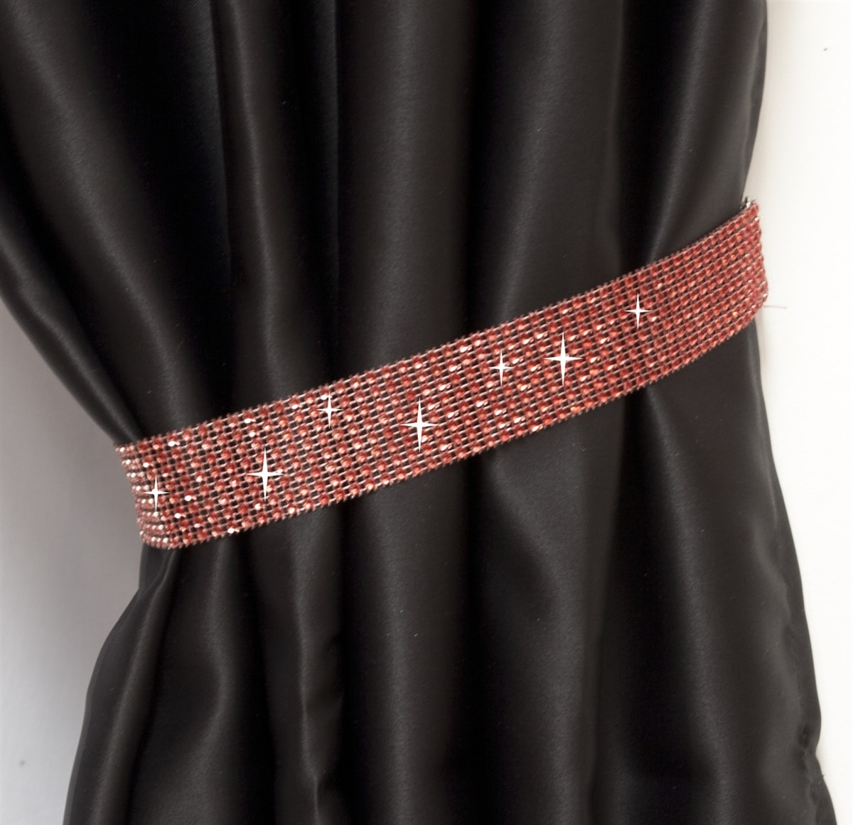 Pair Of Diamante Crystal Tie Backs (Red)