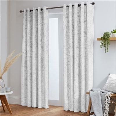 Crushed Velvet Fully Lined Ready Made Eyelet Curtains (White)